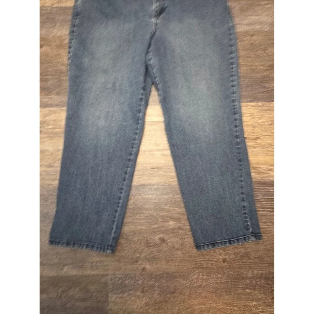 Gloria Vanderbilt Amanda Straight Leg Size 18W Plus Cropped Jeans